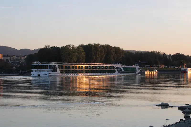 Baum, Schiff/Boot, Donau, Wasser · Emmersdorf · 03.10.2026