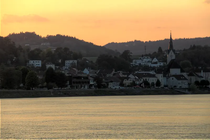 Donau, HDR, Ortschaft, Sonnenuntergang, Wasser · Ybbs · 11.08.2026